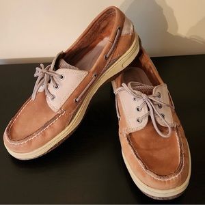 Sperry Topsider in leather.  Billfish 3 eyed boat shoe.